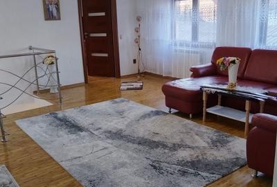 Casă cu 4 camere în Central - 2