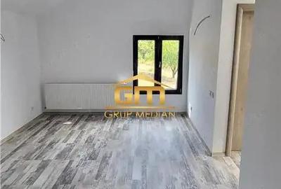 Casă cu 4 camere cu Teren 300 Mp în Vlădesti - 9