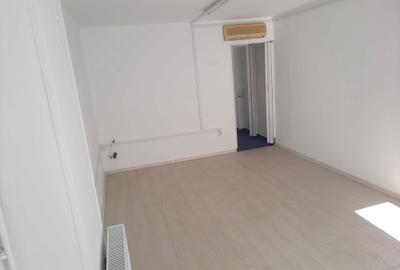 Spațiu comercial, de 25 mp, în Exterior Vest - 4