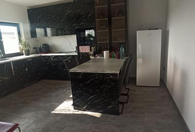 Casă cu 3 camere cu Teren 1100 Mp în Vladimirescu - 4