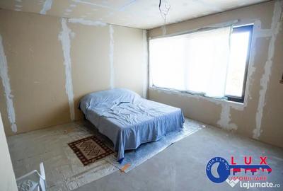 Casă cu 6 camere cu Teren 2564 Mp în Mineri - 2