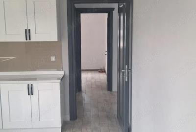 Casă cu 5 camere în Roman - 1