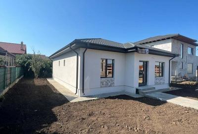 Casă cu 4 camere cu Teren 400 Mp în Cumpăna - 1