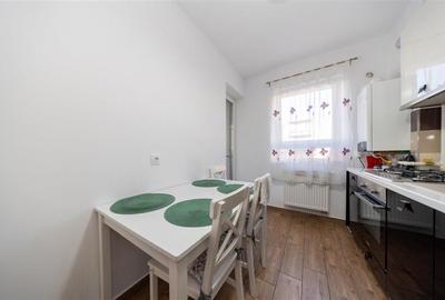 Apartament cu 2 camere decomandat în Tractorul - 11