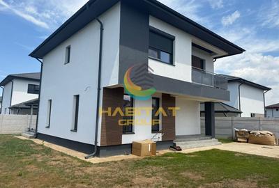 Casă individuală cu 4 camere cu Canalizare în Berceni - 1