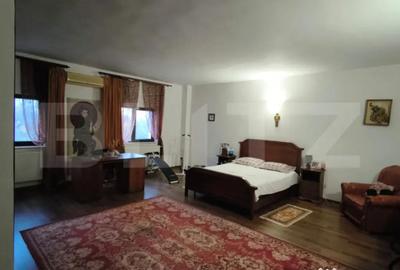 Spațiu comercial, de 1,600 mp, în Central - 5