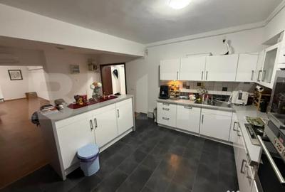 Apartament cu 4 camere, mobilat în Calea București - 12