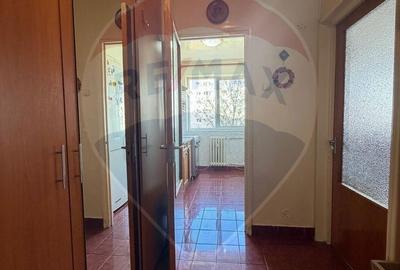 Apartament cu 2 camere, mobilat în Titan - 9