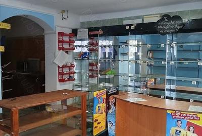 Spațiu comercial, de 55 mp, în Central - 8