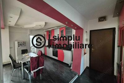 Apartament cu 3 camere decomandat în Central