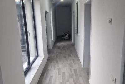 Casă cu 3 camere cu Teren 150 Mp în George Enescu - 1