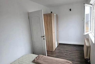 Apartament cu 3 camere decomandat în Târgu Cucu - 2
