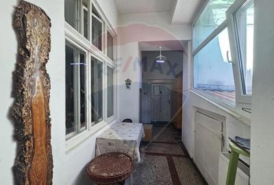 Casă cu 3 camere cu Teren 650 Mp în Central