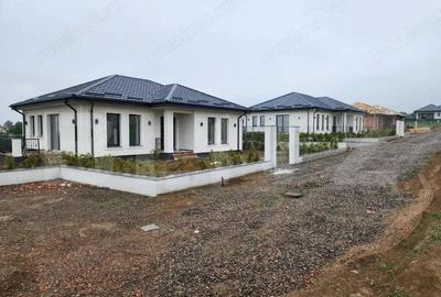 Casă cu 3 camere cu Teren 540 Mp în Salcea - 9