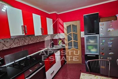Apartament cu 3 camere semidecomandat în Girocului - 1
