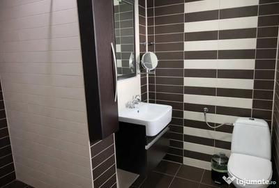 Casă cu 7 camere cu Teren 375 Mp în Central - 11