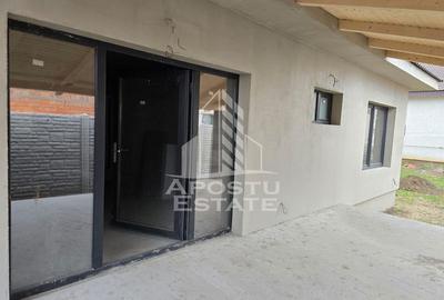 Casă cu 3 camere cu Teren 250 Mp în Central - 1