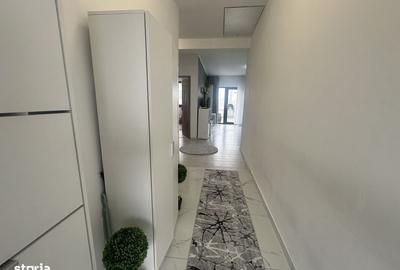 Casă cu 3 camere cu Canalizare în Vârteju - 1