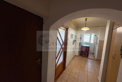 Garsonieră decomandată, mobilată în Bd. Independenței - 6