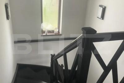 Casă cu 7 camere cu Teren 900 Mp în Central - 15