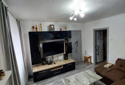 Apartament cu 3 camere semidecomandat în Berceni - 4