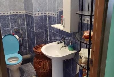 Apartament cu 3 camere semidecomandat în UTA