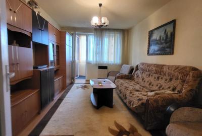 Apartament cu 2 camere decomandat în Micro 1 - 3