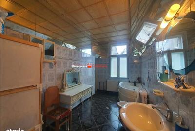 Casă cu 4 camere în Central - 4