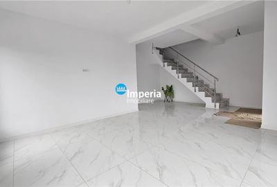 Duplex cu 4 camere cu Canalizare în Bucium - 2