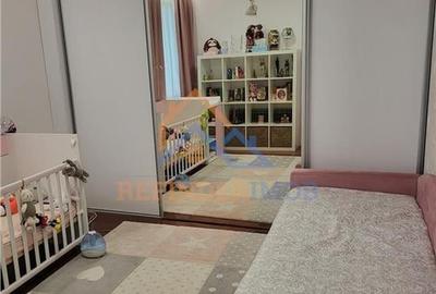 Apartament de vanzare cu 3 camere, zona Titan Diham - 2