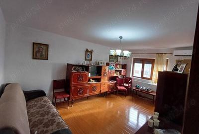 Vand apartament 2 camere decomandat - 2