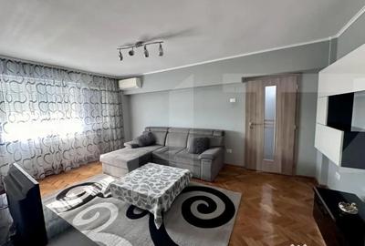 Apartament cu 3 camere semidecomandat în Central - 1