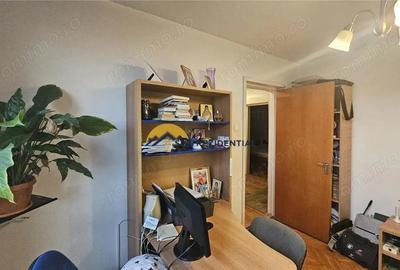 Berceni-Al.Obreagia, apartament 3 camere decomandat, mobilat, loc parcare - 14