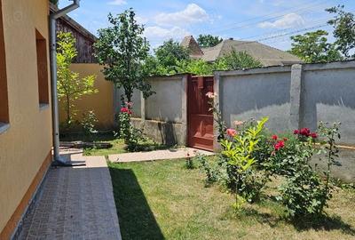 Casă cu 5 camere în Caracal - 2