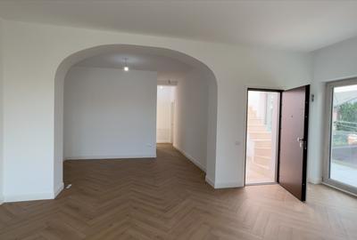 Penthouse, Damaroaia - 3