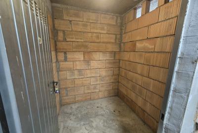 Apartament cu 2 camere decomandat, mobilat în Tractorul - 22