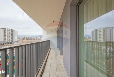Apartament cu 3 camere, mobilat în Tractorul - 3