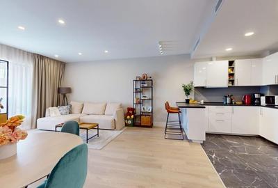 Apartament cu 3 camere semidecomandat în Pipera