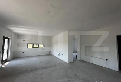 Casă cu 3 camere cu Teren 400 Mp în Centura