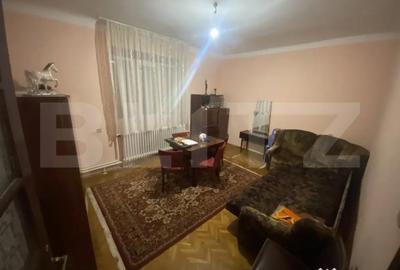 Casă cu 4 camere cu Teren 450 Mp în Elisabetin
