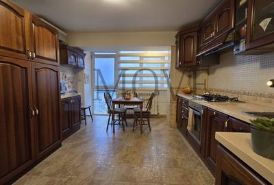 Apartament cu 4 camere semidecomandat, mobilat în P-ța Victoriei - 45