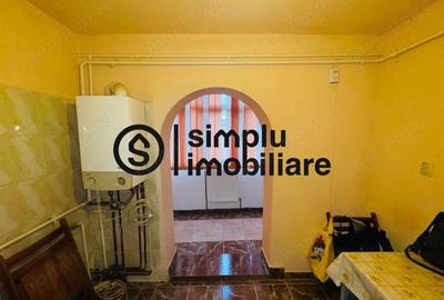 Apartament 2 camere, decomandat -1 MAI - 12