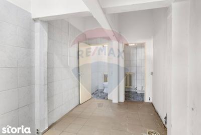Spațiu comercial, de 30 mp, în Central - 6
