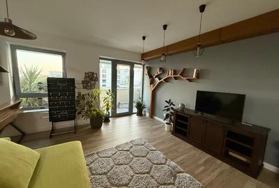 Apartament cu 3 camere semidecomandat în Banu Manta