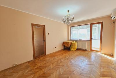 Tiglina 1, Bloc stradal, 3 camere Etajul 3, Balcon Generos Tiglina 1, Bloc stradal, 3 camere Etajul 3, Balcon Generos - 1