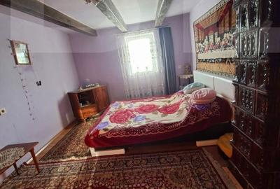 Casă cu 4 camere cu Teren 3404 Mp în Central - 2
