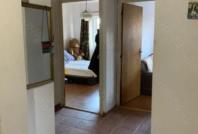 Apartament cu 3 camere decomandat în Luncă - 2