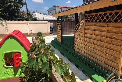 Casă individuală cu 7 camere cu Canalizare în Apărătorii Patriei - 35