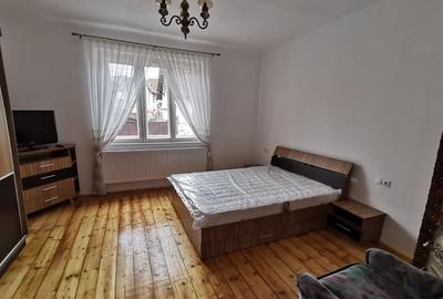 INCHIRIEZ ap.2 camere decomandat la casa,renovat,zona p ta Cluj - 1