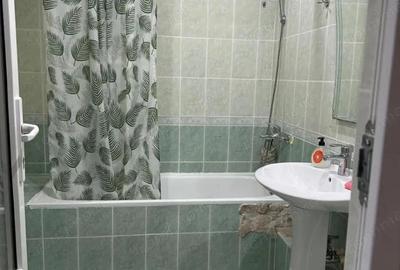 Apartament cu 2 camere decomandat în Complex Studențesc